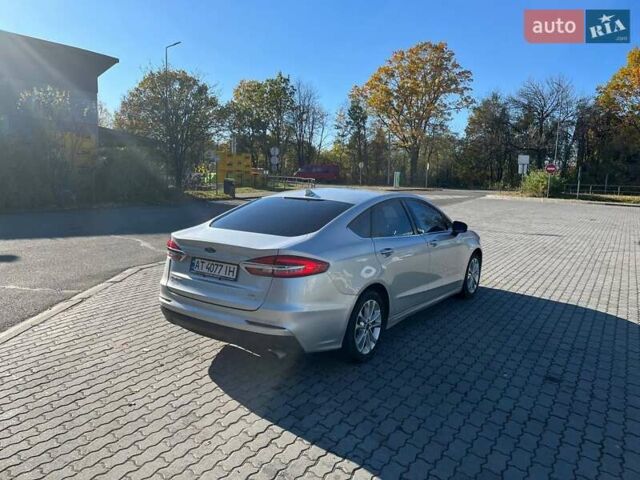 Серый Форд Фьюжн, объемом двигателя 1.5 л и пробегом 52 тыс. км за 11900 $, фото 4 на Automoto.ua