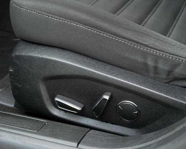 Сірий Форд Фьюжен, об'ємом двигуна 2 л та пробігом 65 тис. км за 14900 $, фото 20 на Automoto.ua