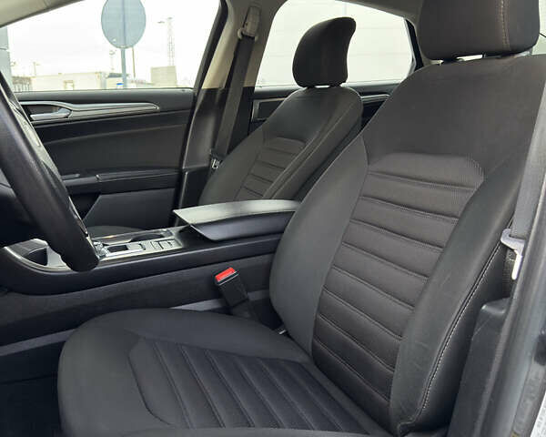 Сірий Форд Фьюжен, об'ємом двигуна 2 л та пробігом 65 тис. км за 14900 $, фото 19 на Automoto.ua