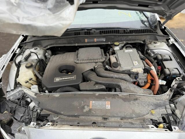 Серый Форд Фьюжн, объемом двигателя 0 л и пробегом 251 тыс. км за 9200 $, фото 8 на Automoto.ua