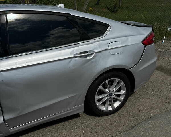 Серый Форд Фьюжн, объемом двигателя 2 л и пробегом 163 тыс. км за 7500 $, фото 3 на Automoto.ua