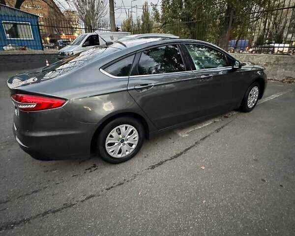 Сірий Форд Фьюжен, об'ємом двигуна 2.49 л та пробігом 110 тис. км за 13000 $, фото 2 на Automoto.ua