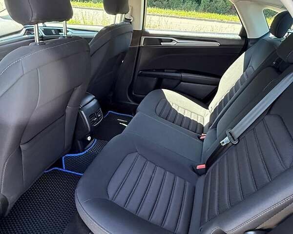 Серый Форд Фьюжн, объемом двигателя 2 л и пробегом 95 тыс. км за 14700 $, фото 14 на Automoto.ua