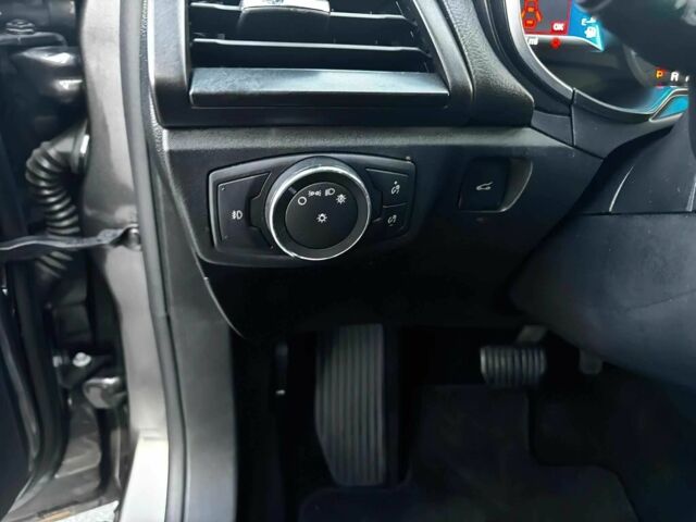 Серый Форд Фьюжн, объемом двигателя 2 л и пробегом 32 тыс. км за 9000 $, фото 8 на Automoto.ua