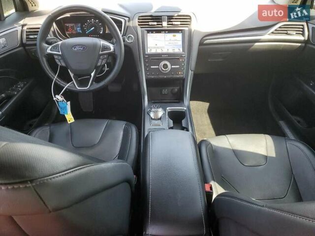 Серый Форд Фьюжн, объемом двигателя 0 л и пробегом 130 тыс. км за 3000 $, фото 7 на Automoto.ua