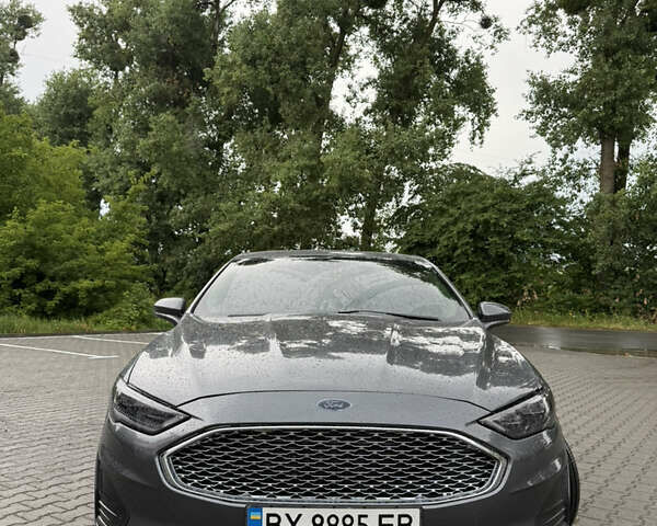 Серый Форд Фьюжн, объемом двигателя 2 л и пробегом 108 тыс. км за 14900 $, фото 2 на Automoto.ua