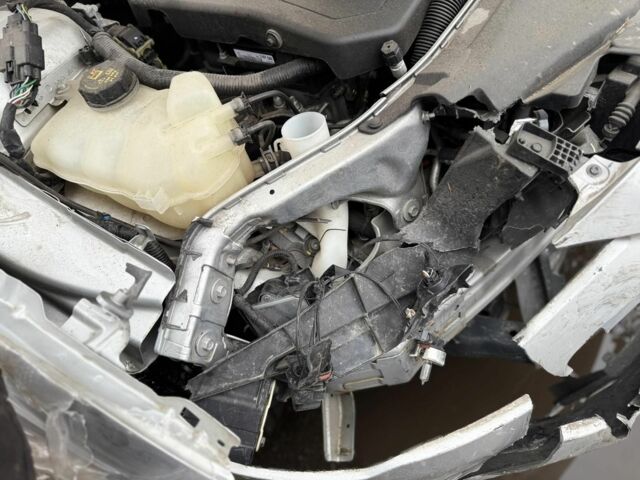 Серый Форд Фьюжн, объемом двигателя 0 л и пробегом 251 тыс. км за 9200 $, фото 9 на Automoto.ua