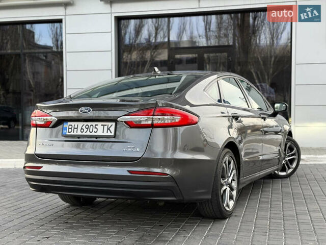 Сірий Форд Фьюжен, об'ємом двигуна 2 л та пробігом 65 тис. км за 14900 $, фото 7 на Automoto.ua