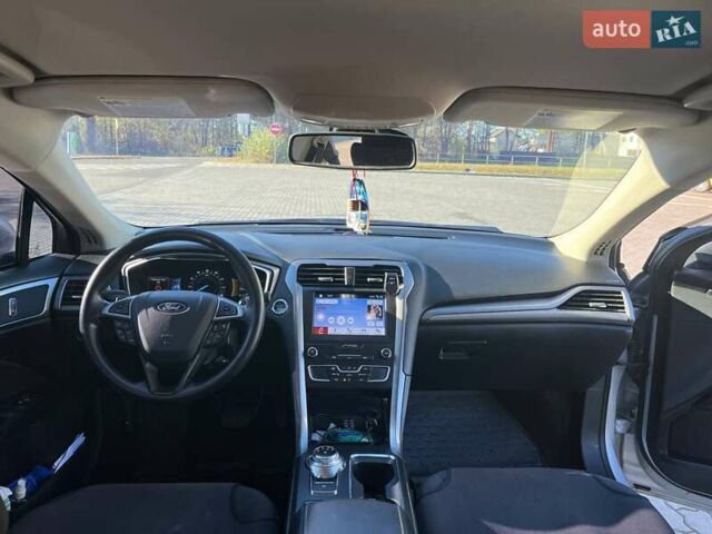 Серый Форд Фьюжн, объемом двигателя 1.5 л и пробегом 52 тыс. км за 11900 $, фото 8 на Automoto.ua
