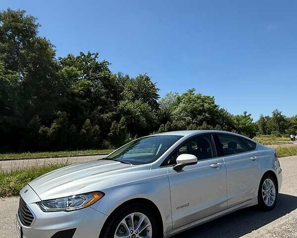 Серый Форд Фьюжн, объемом двигателя 2 л и пробегом 94 тыс. км за 15000 $, фото 1 на Automoto.ua