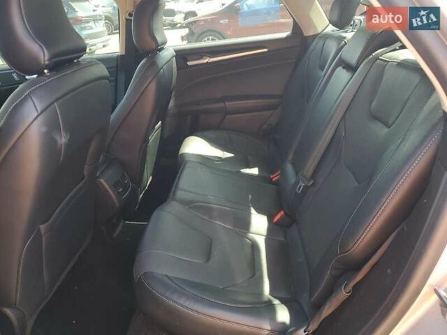 Серый Форд Фьюжн, объемом двигателя 0 л и пробегом 130 тыс. км за 3000 $, фото 9 на Automoto.ua