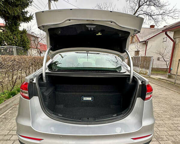 Серый Форд Фьюжн, объемом двигателя 2 л и пробегом 136 тыс. км за 16900 $, фото 11 на Automoto.ua