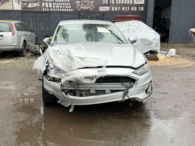 Серый Форд Фьюжн, объемом двигателя 0 л и пробегом 251 тыс. км за 9200 $, фото 2 на Automoto.ua