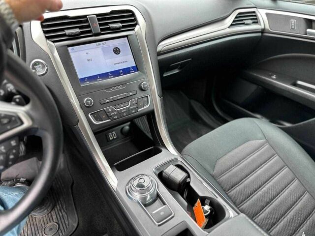 Серый Форд Фьюжн, объемом двигателя 2 л и пробегом 93 тыс. км за 15500 $, фото 14 на Automoto.ua