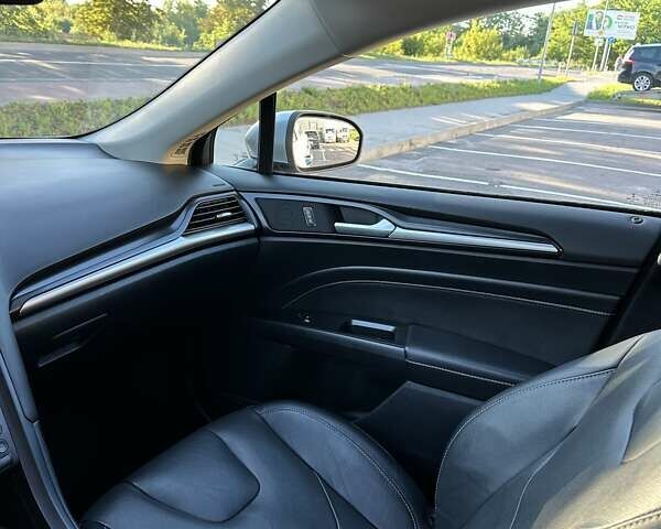 Серый Форд Фьюжн, объемом двигателя 2 л и пробегом 55 тыс. км за 16500 $, фото 19 на Automoto.ua