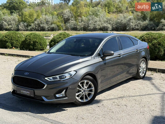 Форд Фьюжн 2019 в Днепре (Днепропетровске) на Automoto.ua Серый Форд Фьюжн, объемом двигателя 2.49 л и пробегом 133 тыс. км за 13500 $, фото 1 на Automoto.ua