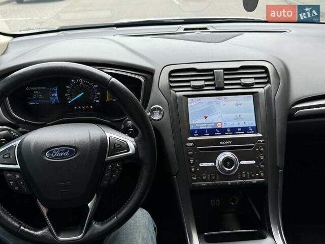 Серый Форд Фьюжн, объемом двигателя 2 л и пробегом 98 тыс. км за 17999 $, фото 23 на Automoto.ua