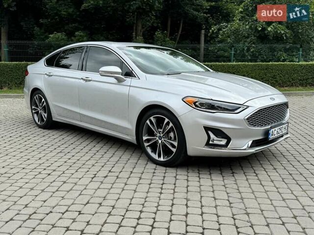 Серый Форд Фьюжн, объемом двигателя 2 л и пробегом 98 тыс. км за 17999 $, фото 2 на Automoto.ua