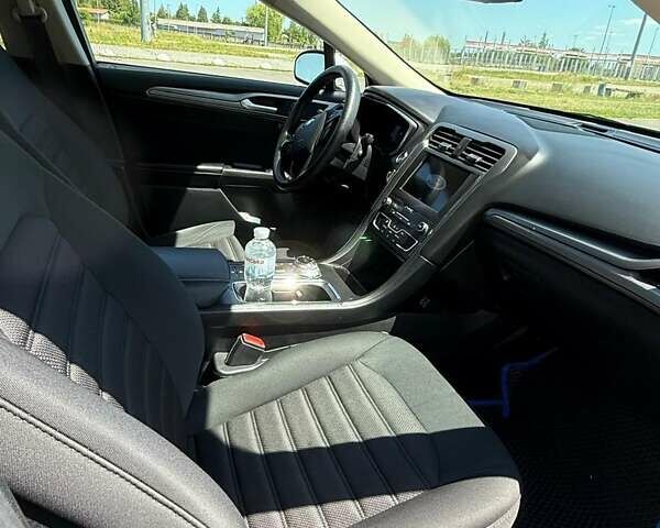 Серый Форд Фьюжн, объемом двигателя 2 л и пробегом 95 тыс. км за 14700 $, фото 15 на Automoto.ua