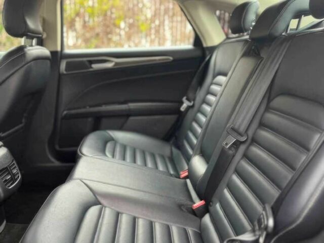 Серый Форд Фьюжн, объемом двигателя 2 л и пробегом 42 тыс. км за 14900 $, фото 9 на Automoto.ua