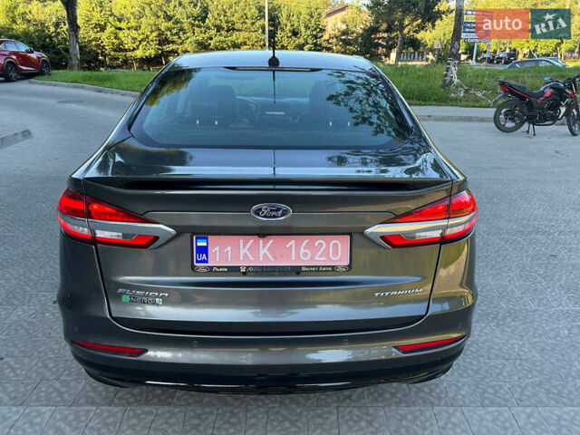 Форд Фьюжен 2019 у Львові на Automoto.ua Сірий Форд Фьюжен, об'ємом двигуна 2 л та пробігом 200 тис. км за 18900 $, фото 8 на Automoto.ua