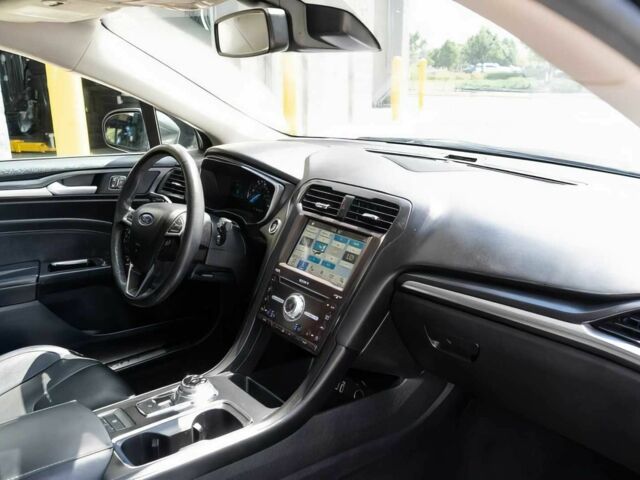 Сірий Форд Фьюжен, об'ємом двигуна 2 л та пробігом 50 тис. км за 14200 $, фото 7 на Automoto.ua