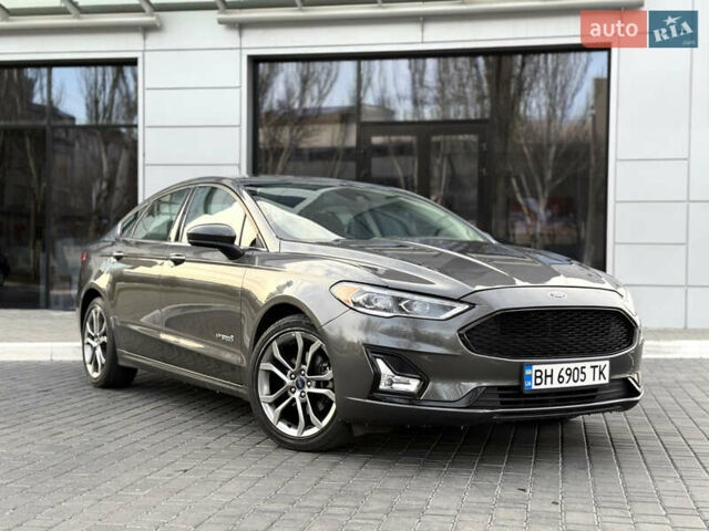 Сірий Форд Фьюжен, об'ємом двигуна 2 л та пробігом 65 тис. км за 14900 $, фото 4 на Automoto.ua