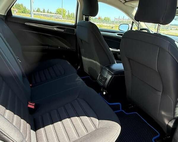 Серый Форд Фьюжн, объемом двигателя 2 л и пробегом 94 тыс. км за 15000 $, фото 16 на Automoto.ua