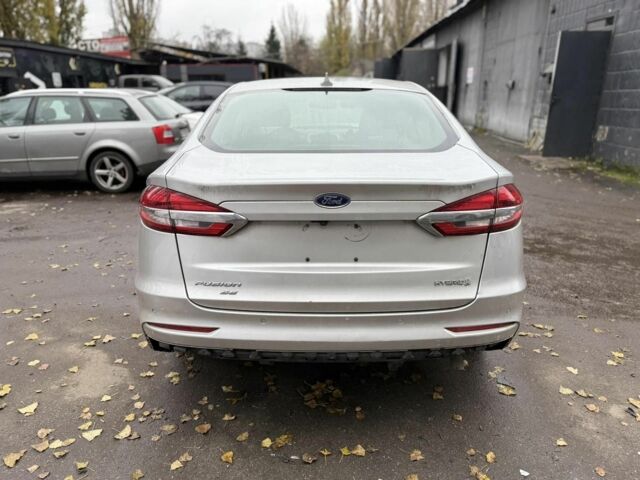 Серый Форд Фьюжн, объемом двигателя 0 л и пробегом 251 тыс. км за 9200 $, фото 3 на Automoto.ua