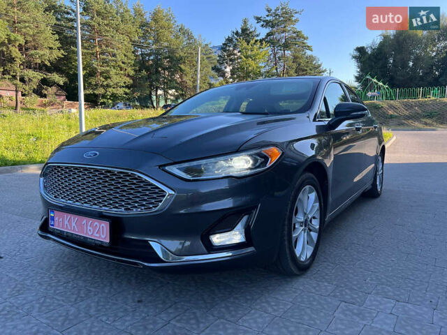 Форд Фьюжен 2019 у Львові на Automoto.ua Сірий Форд Фьюжен, об'ємом двигуна 2 л та пробігом 200 тис. км за 18900 $, фото 4 на Automoto.ua