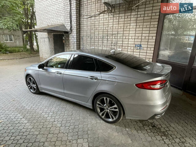 Сірий Форд Фьюжен, об'ємом двигуна 2 л та пробігом 232 тис. км за 15500 $, фото 4 на Automoto.ua