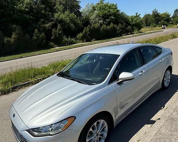 Серый Форд Фьюжн, объемом двигателя 2 л и пробегом 94 тыс. км за 15000 $, фото 3 на Automoto.ua