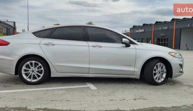 Форд Фьюжн 2019 в Виннице на Automoto.ua Серый Форд Фьюжн, объемом двигателя 2 л и пробегом 115 тыс. км за 16300 $, фото 2 на Automoto.ua