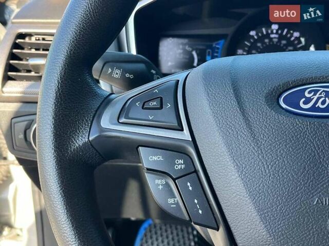 Сірий Форд Фьюжен, об'ємом двигуна 2 л та пробігом 91 тис. км за 16690 $, фото 25 на Automoto.ua