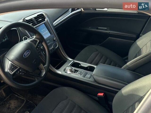 Серый Форд Фьюжн, объемом двигателя 2 л и пробегом 124 тыс. км за 16500 $, фото 3 на Automoto.ua