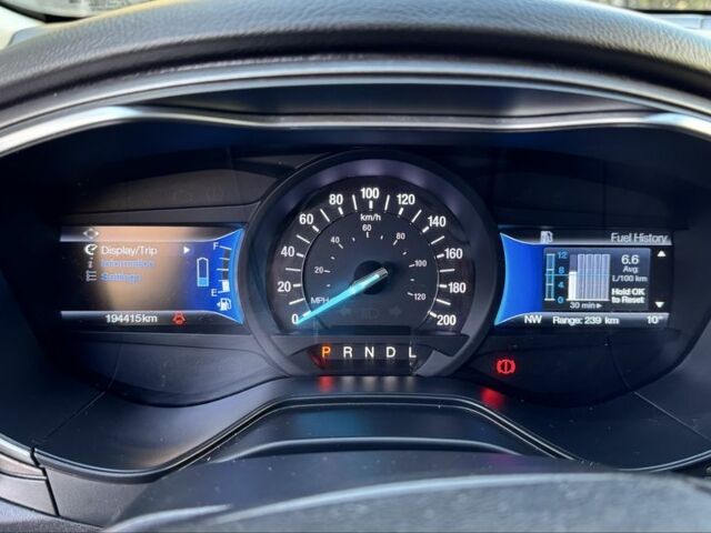 Сірий Форд Фьюжен, об'ємом двигуна 2 л та пробігом 194 тис. км за 13656 $, фото 6 на Automoto.ua