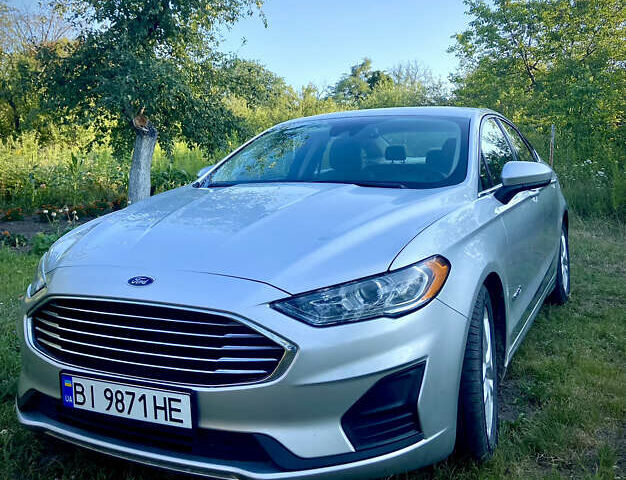 Форд Фьюжен 2019 у Харкові на Automoto.ua Сірий Форд Фьюжен, об'ємом двигуна 2 л та пробігом 110 тис. км за 15600 $, фото 1 на Automoto.ua