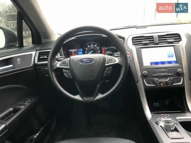 Сірий Форд Фьюжен, об'ємом двигуна 2 л та пробігом 26 тис. км за 15900 $, фото 49 на Automoto.ua