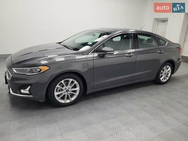 Серый Форд Фьюжн, объемом двигателя 2 л и пробегом 30 тыс. км за 4800 $, фото 3 на Automoto.ua