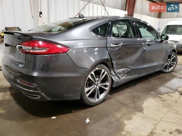 Серый Форд Фьюжн, объемом двигателя 2 л и пробегом 110 тыс. км за 2900 $, фото 2 на Automoto.ua