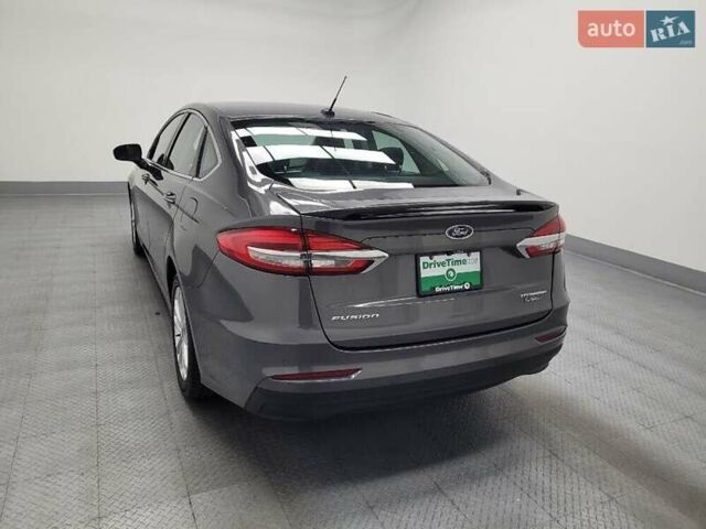 Серый Форд Фьюжн, объемом двигателя 2 л и пробегом 30 тыс. км за 4800 $, фото 6 на Automoto.ua
