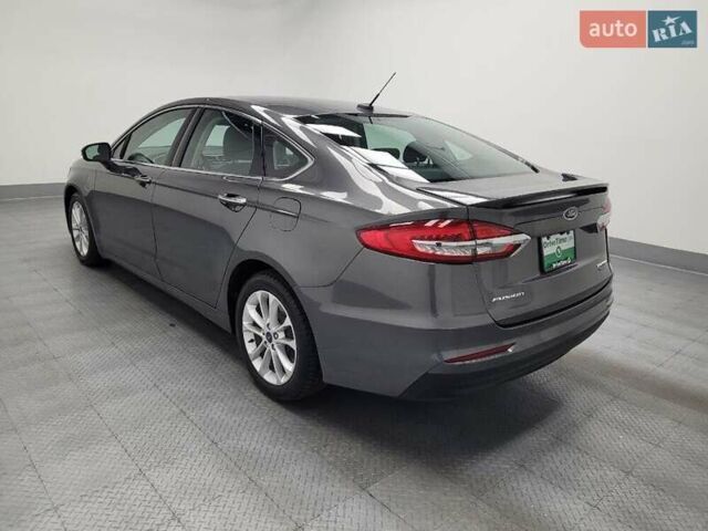 Серый Форд Фьюжн, объемом двигателя 2 л и пробегом 30 тыс. км за 4800 $, фото 5 на Automoto.ua