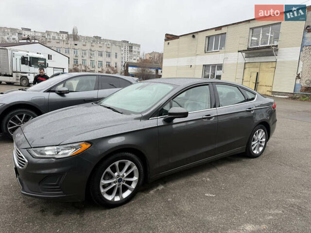 Серый Форд Фьюжн, объемом двигателя 1.5 л и пробегом 165 тыс. км за 10999 $, фото 1 на Automoto.ua