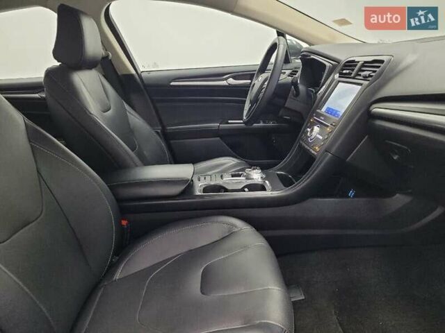 Серый Форд Фьюжн, объемом двигателя 2 л и пробегом 30 тыс. км за 4800 $, фото 14 на Automoto.ua