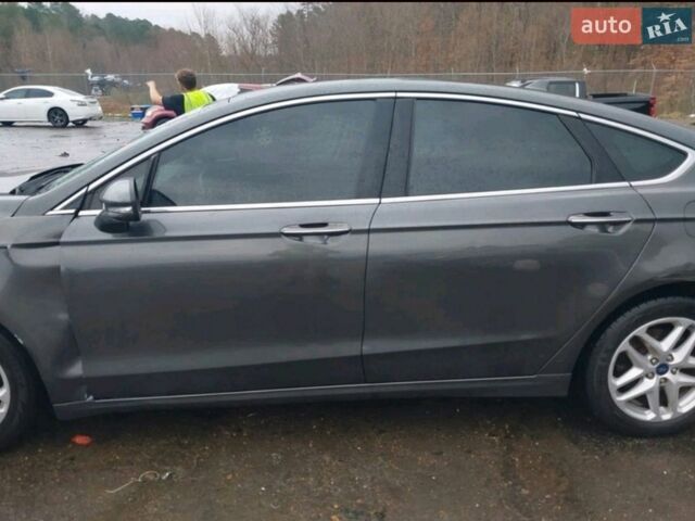 Серый Форд Фьюжн, объемом двигателя 2 л и пробегом 140 тыс. км за 11100 $, фото 7 на Automoto.ua