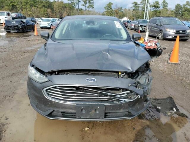 Сірий Форд Фьюжен, об'ємом двигуна 2 л та пробігом 239 тис. км за 9900 $, фото 4 на Automoto.ua