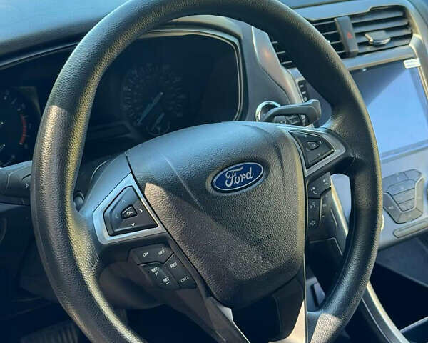 Сірий Форд Фьюжен, об'ємом двигуна 2.49 л та пробігом 26 тис. км за 14600 $, фото 13 на Automoto.ua