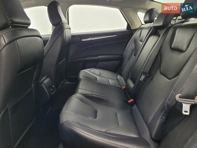 Серый Форд Фьюжн, объемом двигателя 2 л и пробегом 30 тыс. км за 4800 $, фото 12 на Automoto.ua