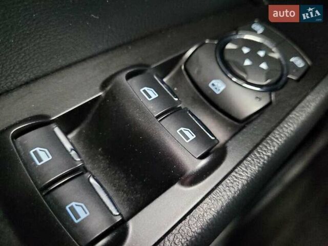 Серый Форд Фьюжн, объемом двигателя 2 л и пробегом 30 тыс. км за 4800 $, фото 19 на Automoto.ua