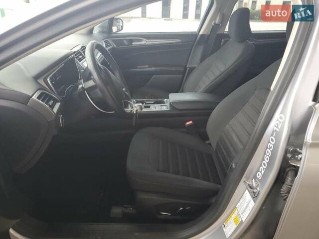Серый Форд Фьюжн, объемом двигателя 2 л и пробегом 156 тыс. км за 2000 $, фото 6 на Automoto.ua